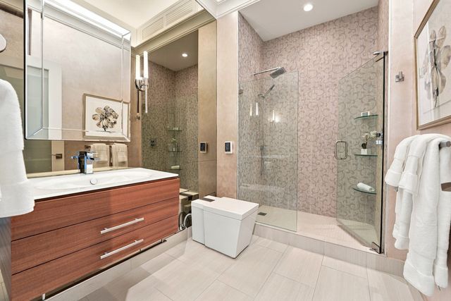 450 E Waterside Drive 3309, Chicago, IL 60601