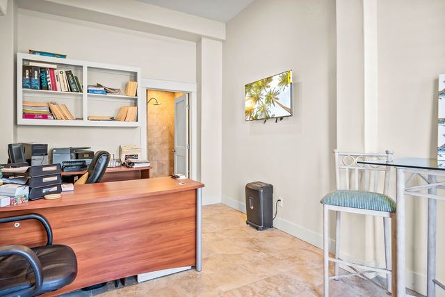 202 W Oaks Ave, Port Aransas, TX 78373