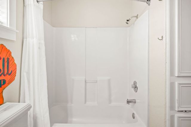 202 W Oaks Ave, Port Aransas, TX 78373