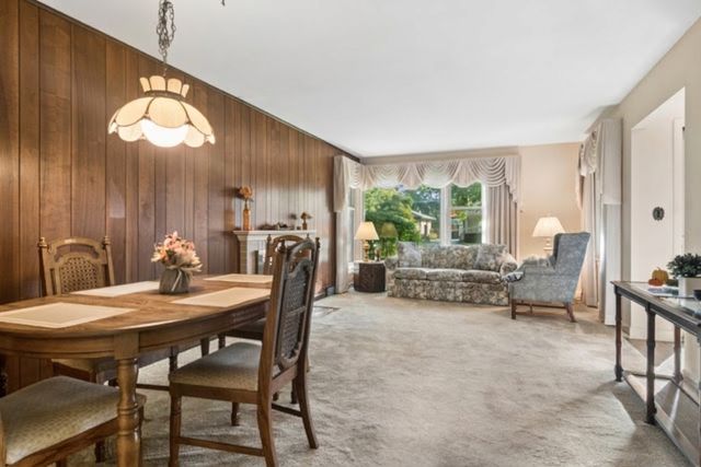 208 N Brighton Place, Arlington Heights, IL 60004