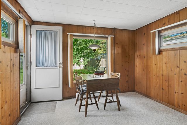 208 N Brighton Place, Arlington Heights, IL 60004