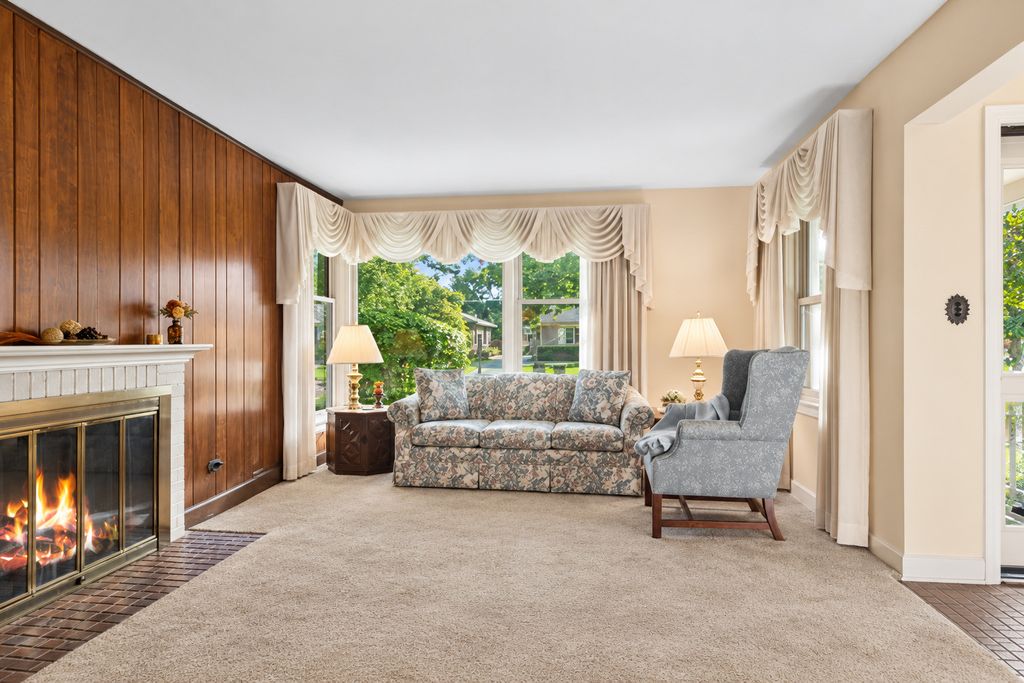 208 N Brighton Place, Arlington Heights, IL 60004 — photo 4