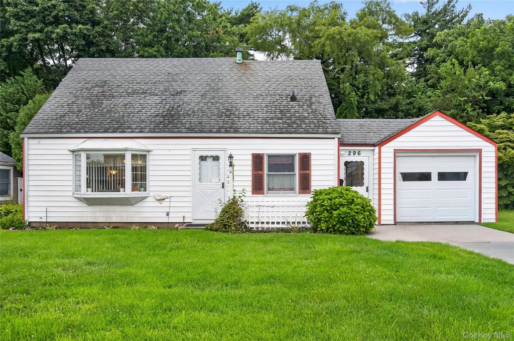 296 Jamaica Boulevard, Carle Place, NY 11514 — exterior
