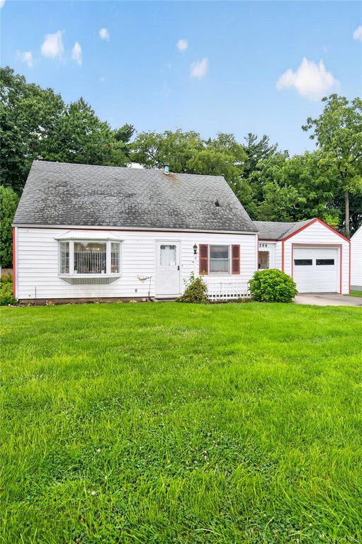 296 Jamaica Boulevard, Carle Place, NY 11514 — photo 2