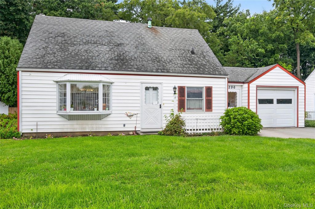 296 Jamaica Boulevard, Carle Place, NY 11514 — photo 3