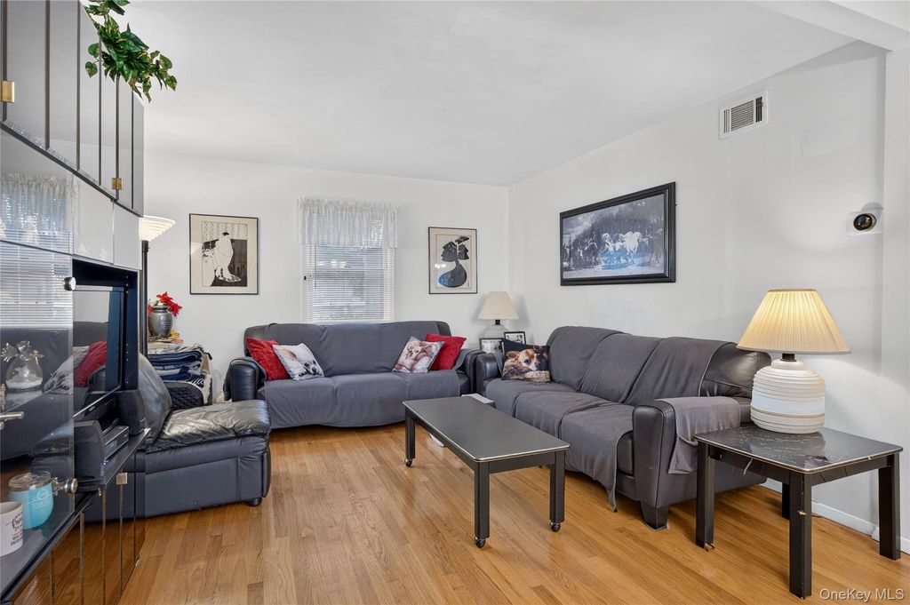 296 Jamaica Boulevard, Carle Place, NY 11514 — photo 4