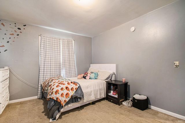 57502 Oakside Avenue, Mishawaka, IN 46544