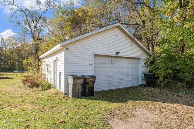 57502 Oakside Avenue, Mishawaka, IN 46544