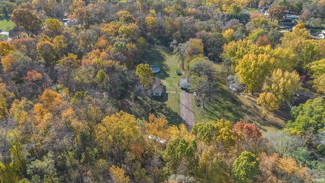 57502 Oakside Avenue, Mishawaka, IN 46544