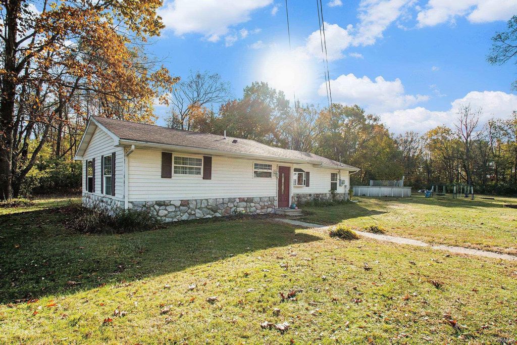 57502 Oakside Avenue, Mishawaka, IN 46544