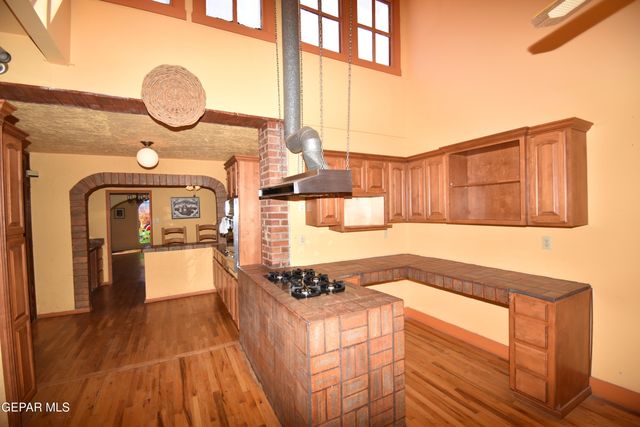 515 GREGORY Avenue, El Paso, TX 79902