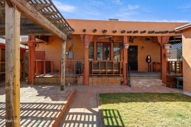 515 GREGORY Avenue, El Paso, TX 79902