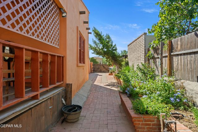 515 GREGORY Avenue, El Paso, TX 79902