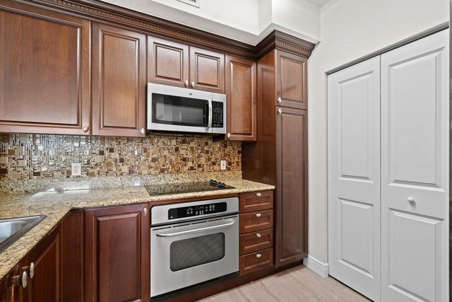 1660 Renaissance Commons Boulevard 2524, Boynton Beach, FL 33426