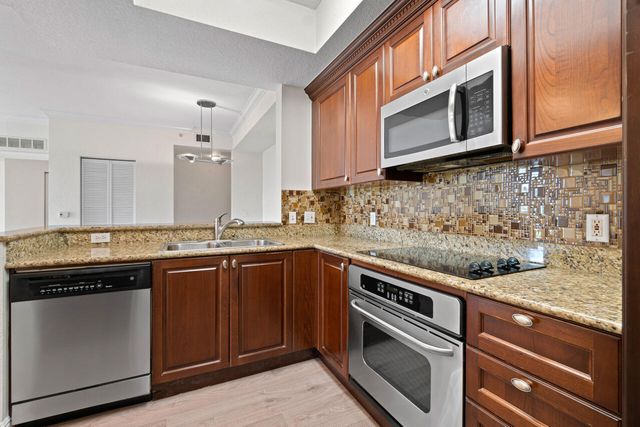 1660 Renaissance Commons Boulevard 2524, Boynton Beach, FL 33426