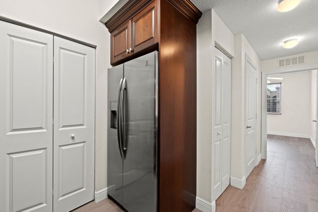 1660 Renaissance Commons Boulevard 2524, Boynton Beach, FL 33426