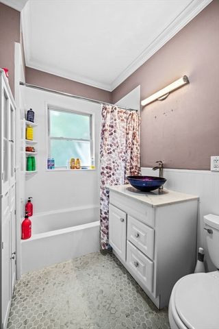 4 Valley Rd 2, Swampscott, MA 01907