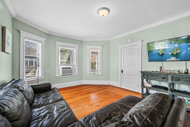 4 Valley Rd 2, Swampscott, MA 01907