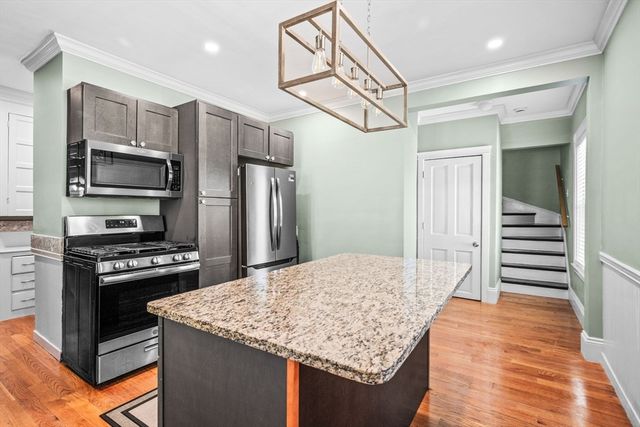 4 Valley Rd 2, Swampscott, MA 01907