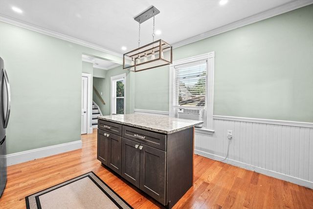 4 Valley Rd 2, Swampscott, MA 01907