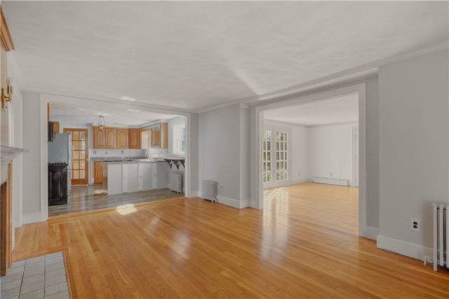 8 Fort Hill Road, Bristol, RI 02809