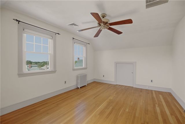 8 Fort Hill Road, Bristol, RI 02809