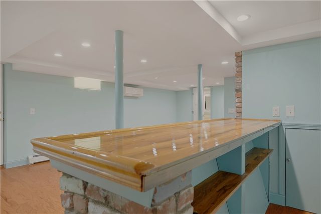 8 Fort Hill Road, Bristol, RI 02809
