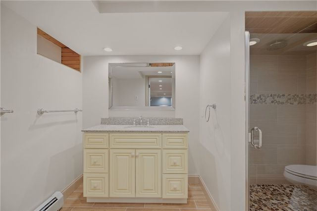 8 Fort Hill Road, Bristol, RI 02809