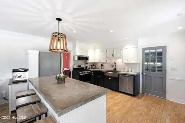3409 Bragg Drive, Wilmington, NC 28409