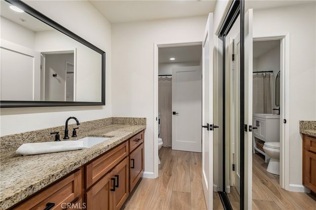 2960 Champion 710, Tustin, CA 92782