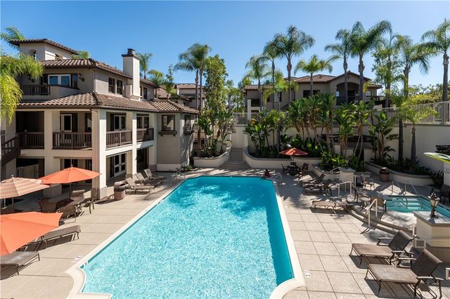 2960 Champion 710, Tustin, CA 92782