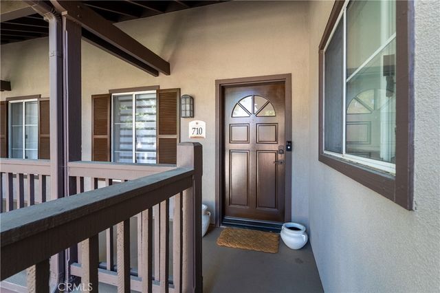 2960 Champion 710, Tustin, CA 92782