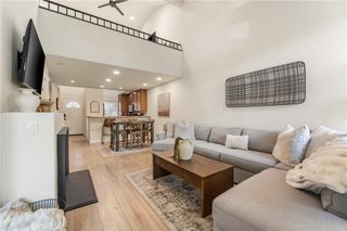 2960 Champion 710, Tustin, CA 92782