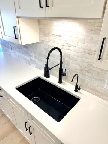 2 Skyeman Drive, Charleston, SC 29414