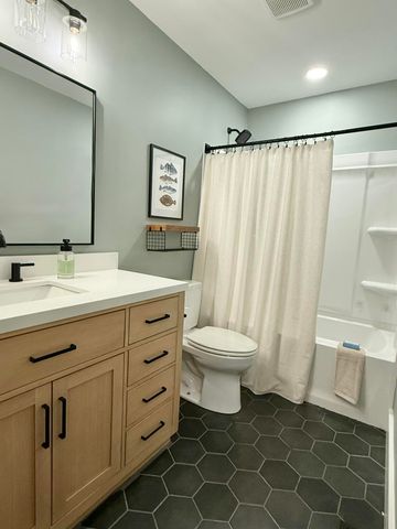 2 Skyeman Drive, Charleston, SC 29414