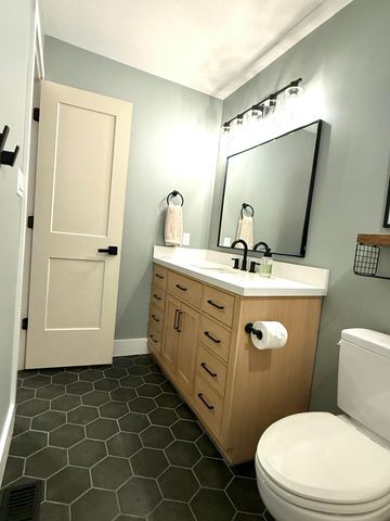 2 Skyeman Drive, Charleston, SC 29414