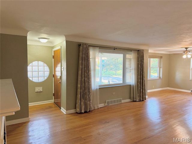 5931 Clifton Avenue, St Louis, MO 63109