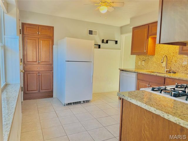 5931 Clifton Avenue, St Louis, MO 63109