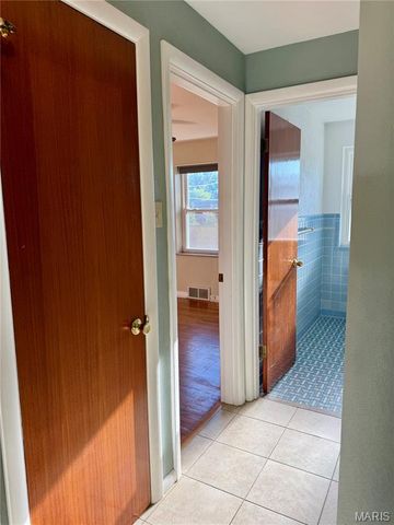 5931 Clifton Avenue, St Louis, MO 63109