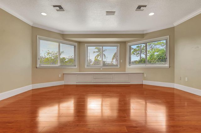 1300 NE 26th Avenue NE, Pompano Beach, FL 33062