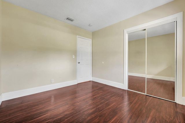1300 NE 26th Avenue NE, Pompano Beach, FL 33062