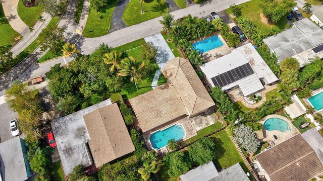 1300 NE 26th Avenue NE, Pompano Beach, FL 33062
