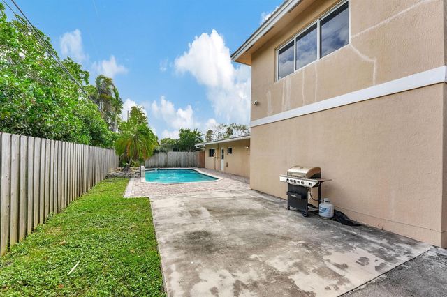 1300 NE 26th Avenue NE, Pompano Beach, FL 33062