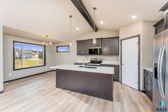 1505 E Carol St Street, Sioux Falls, SD 57104