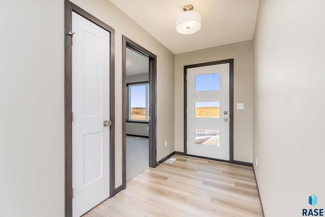 1505 E Carol St Street, Sioux Falls, SD 57104