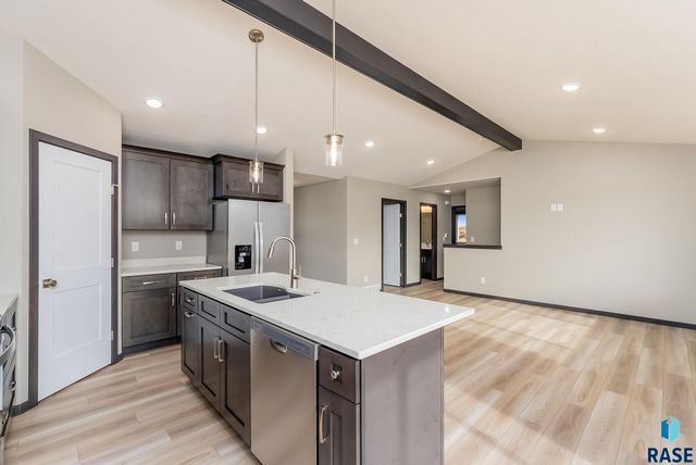 1505 E Carol St Street, Sioux Falls, SD 57104