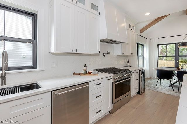 514 Kenilworth Road, Bay Village, OH 44140