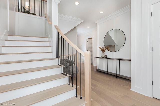 514 Kenilworth Road, Bay Village, OH 44140
