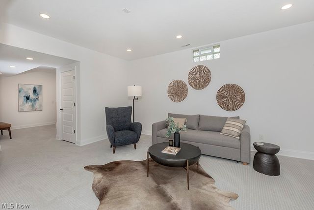 514 Kenilworth Road, Bay Village, OH 44140