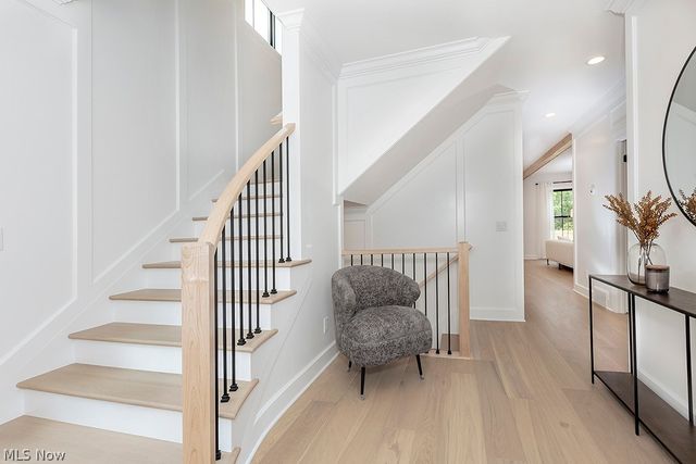514 Kenilworth Road, Bay Village, OH 44140